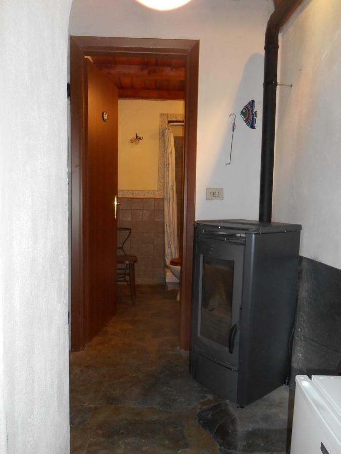 Affittacamere La casa nel bosco-senza auto Ponte della Venturina Esterno foto